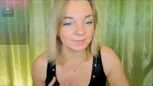 Regina  blue online show from 12-02-24, 03:25