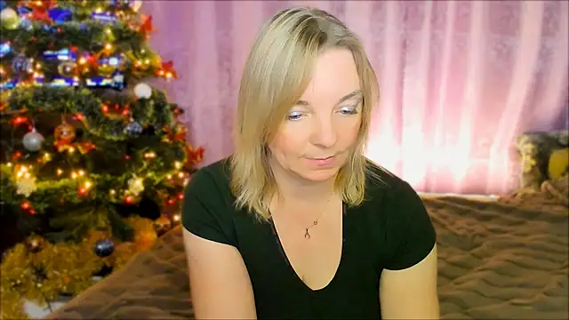 Regina  blue online show from 12-19-24, 03:52