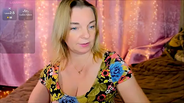 Regina  blue online show from 01-22-25, 05:17