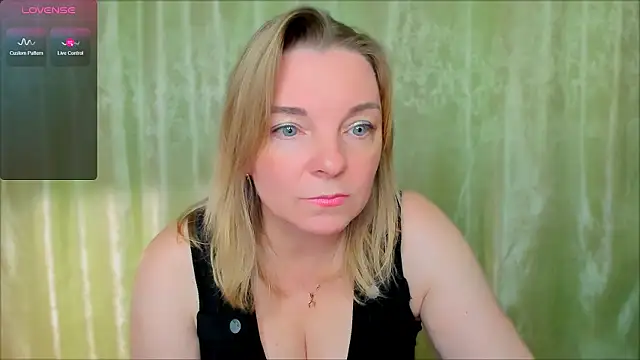 Regina  blue online show from 02-11-25, 06:22