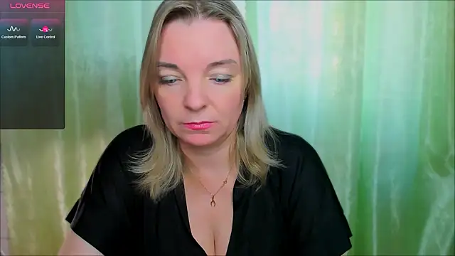 Regina  blue online show from 03-22-25, 02:47