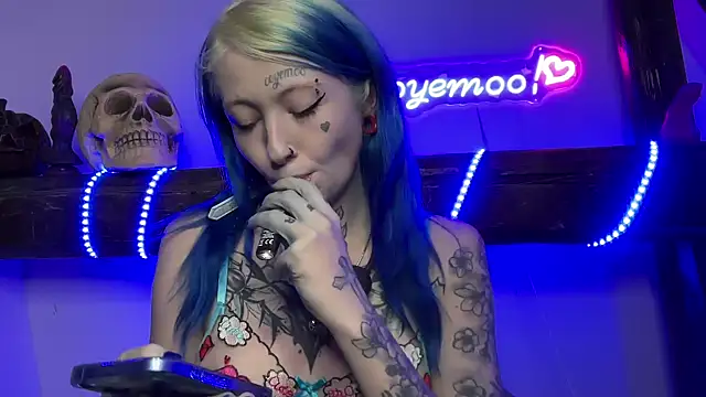 coyemoo online show from 01-30-25, 01:31