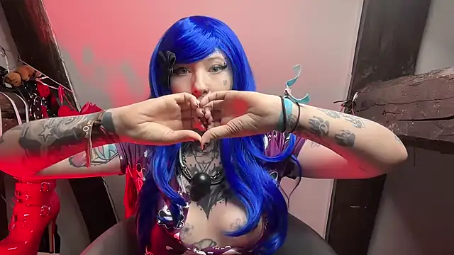 Snapshot of coyemoo chatting on 03-16-26, 11:47 coyemoo online show from 03-16-26, 11:47