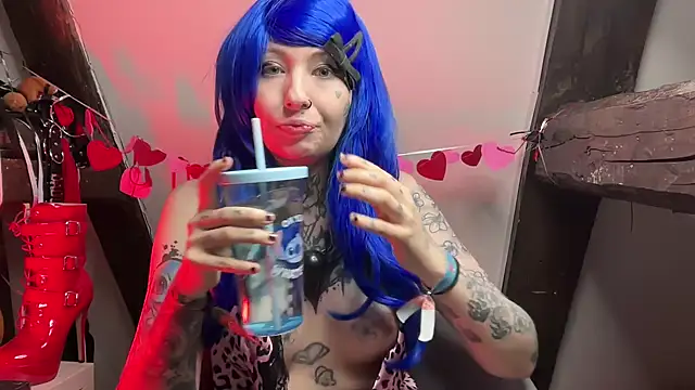 Snapshot of coyemoo chatting on 03-17-26, 10:18 coyemoo online show from 03-17-26, 10:18