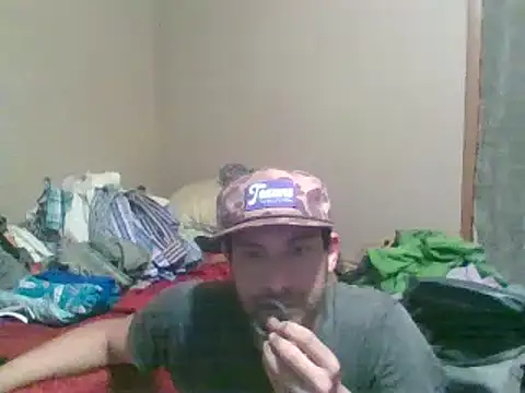 Snapshot of SmokingSloth chatting on 10-08-25, 07:50 SmokingSloth online show from 10-08-25, 07:50