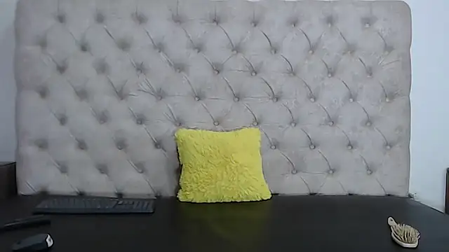 Snapshot of FernandaClar chatting on 02-03-25, 04:10 FernandaClar online show from 02-03-25, 04:10
