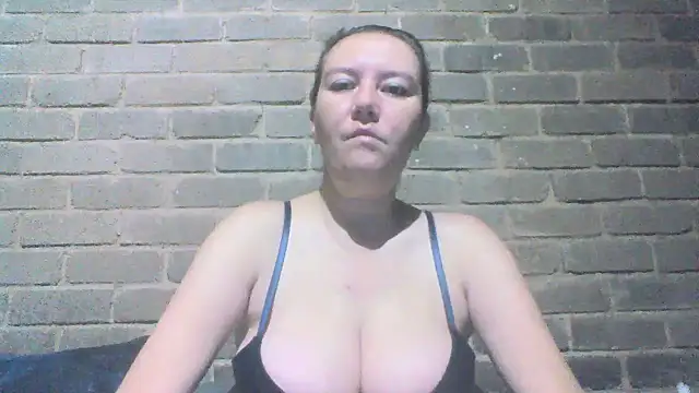 EksJouneMwah online show from 04-29-26, 07:34
