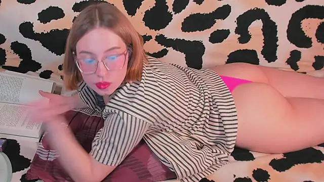 Snapshot of VeronikaKissuchi chatting on 12-22-24, 10:28 VeronikaKissuchi online show from 12-22-24, 10:28