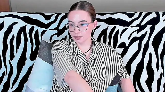 Snapshot of VeronikaKissuchi chatting on 01-08-25, 04:44 VeronikaKissuchi online show from 01-08-25, 04:44