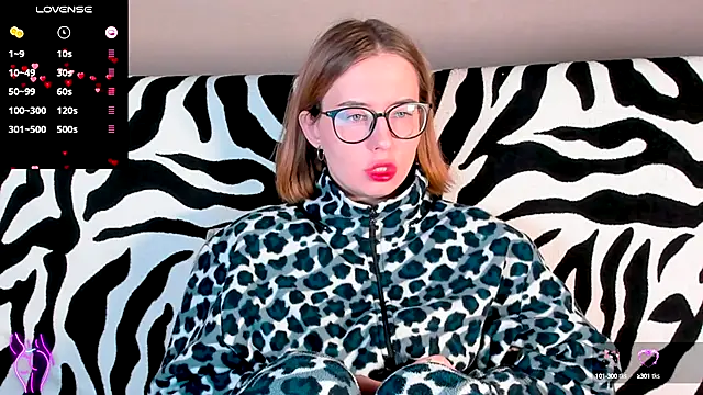 Snapshot of VeronikaKissuchi chatting on 02-05-25, 12:20 VeronikaKissuchi online show from 02-05-25, 12:20