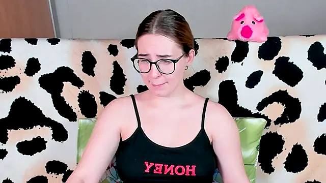 Snapshot of VeronikaKissuchi chatting on 02-17-25, 02:59 VeronikaKissuchi online show from 02-17-25, 02:59