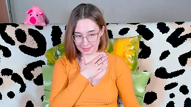 Snapshot of VeronikaKissuchi chatting on 02-21-25, 01:11 VeronikaKissuchi online show from 02-21-25, 01:11