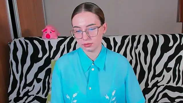 Snapshot of VeronikaKissuchi chatting on 02-26-25, 06:00 VeronikaKissuchi online show from 02-26-25, 06:00