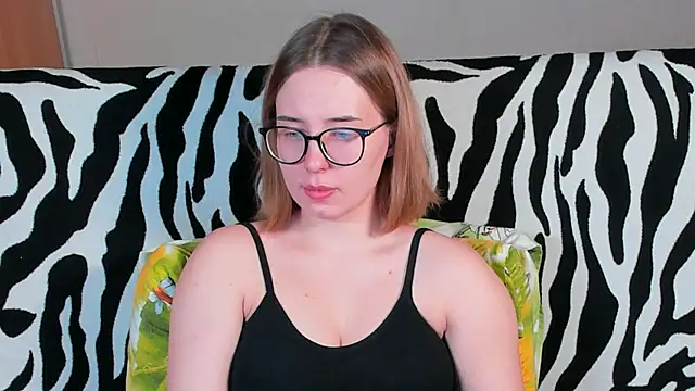 Snapshot of VeronikaKissuchi chatting on 02-27-25, 08:31 VeronikaKissuchi online show from 02-27-25, 08:31