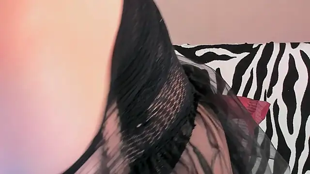 Snapshot of VeronikaKissuchi chatting on 03-03-25, 08:54 VeronikaKissuchi online show from 03-03-25, 08:54