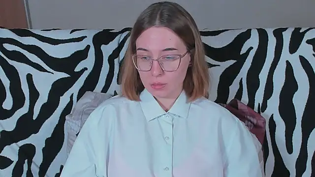 Snapshot of VeronikaKissuchi chatting on 03-05-25, 06:01 VeronikaKissuchi online show from 03-05-25, 06:01