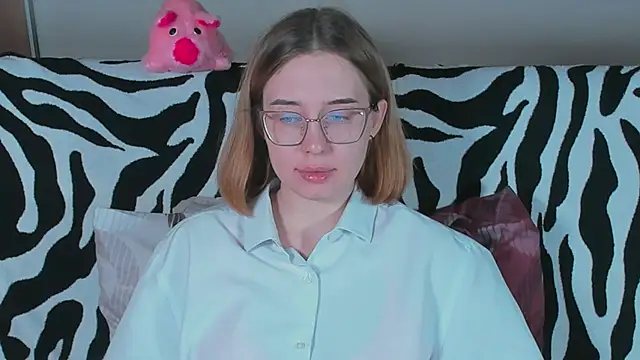 Snapshot of VeronikaKissuchi chatting on 03-05-25, 09:04 VeronikaKissuchi online show from 03-05-25, 09:04