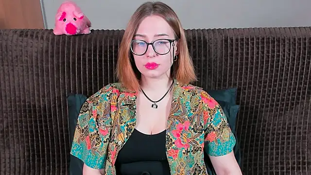 Snapshot of VeronikaKissuchi chatting on 03-10-25, 08:01 VeronikaKissuchi online show from 03-10-25, 08:01