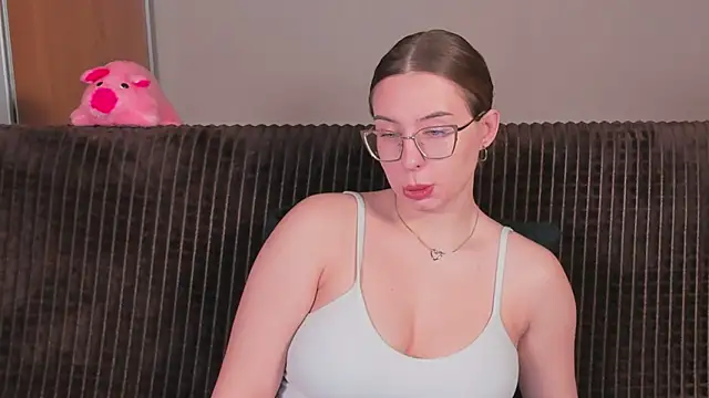 Snapshot of VeronikaKissuchi chatting on 03-11-25, 09:48 VeronikaKissuchi online show from 03-11-25, 09:48