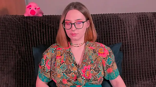 Snapshot of VeronikaKissuchi chatting on 03-13-25, 11:38 VeronikaKissuchi online show from 03-13-25, 11:38