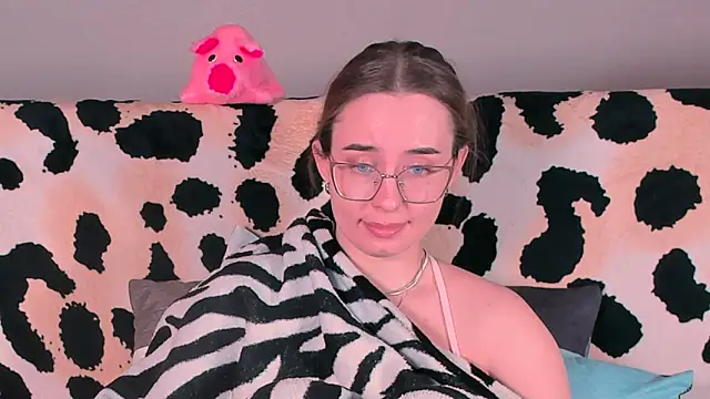 Snapshot of VeronikaKissuchi chatting on 03-20-25, 05:24 VeronikaKissuchi online show from 03-20-25, 05:24