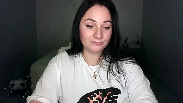 Snapshot of Emelyblum chatting on 03-01-25, 06:24 Emelyblum online show from 03-01-25, 06:24