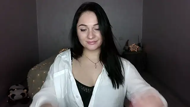 Snapshot of Emelyblum chatting on 03-02-25, 07:43 Emelyblum online show from 03-02-25, 07:43