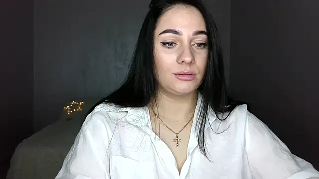 Snapshot of Emelyblum chatting on 03-23-25, 04:27 Emelyblum online show from 03-23-25, 04:27