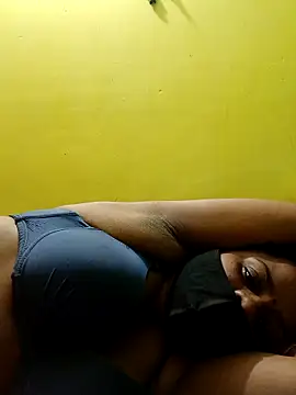 Snapshot of Sexyranibhabhi chatting on 02-13-25, 05:48 Sexyranibhabhi online show from 02-13-25, 05:48