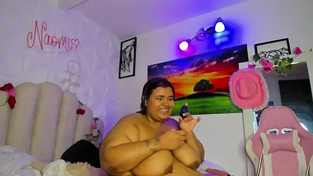 NaomiAsha online show from 01-22-25, 06:10