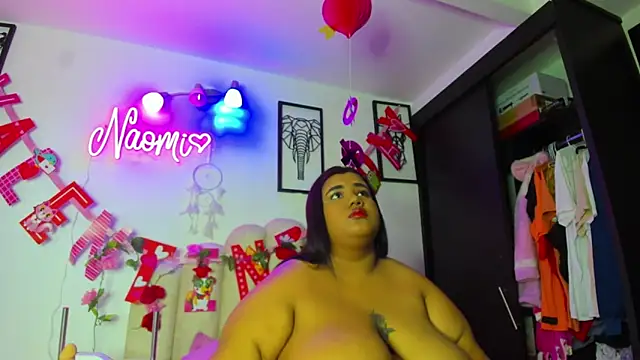 NaomiAsha online show from 02-12-25, 06:09