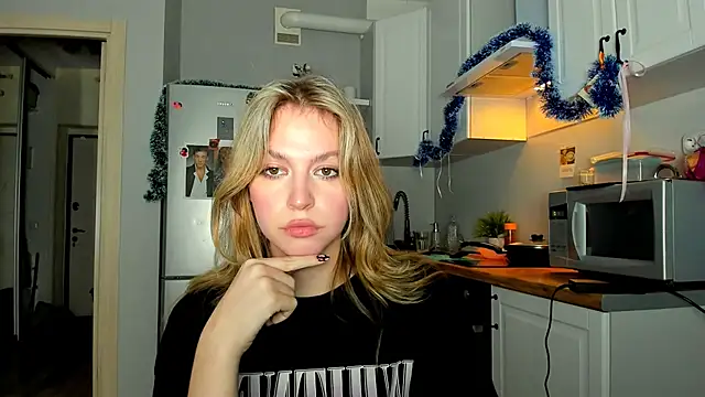 Snapshot of Niky__Jess chatting on 01-13-25, 06:05 Niky Jess online show from 01-13-25, 06:05