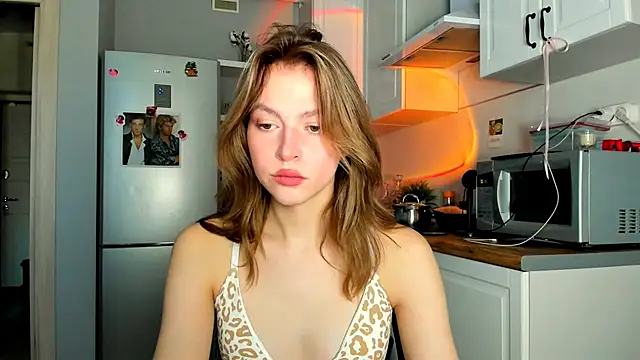 Snapshot of Niky__Jess chatting on 02-26-25, 10:04 Niky Jess online show from 02-26-25, 10:04