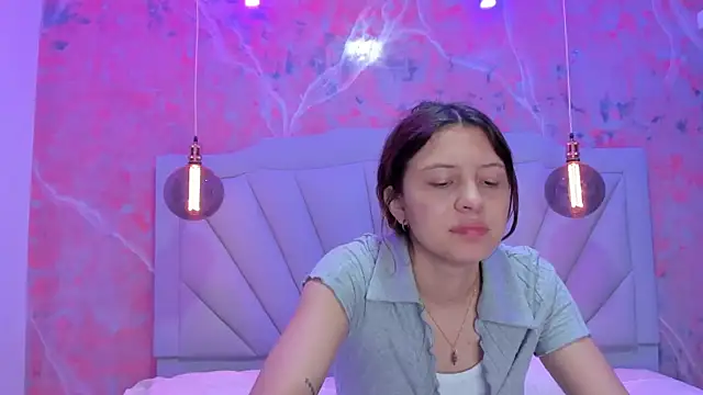 AngelaaCute  online show from 12-05-24, 12:00