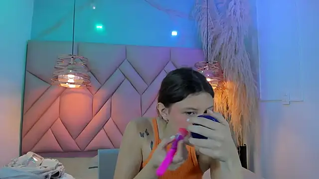 AngelaaCute  online show from 12-23-24, 12:08