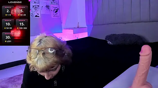 Snapshot of SukiFuyu_ chatting on 12-09-24, 12:30 SukiFuyu online show from 12-09-24, 12:30