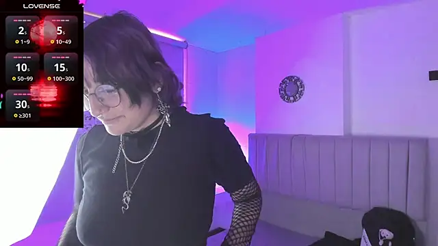 Snapshot of SukiFuyu_ chatting on 01-21-25, 06:34 SukiFuyu online show from 01-21-25, 06:34