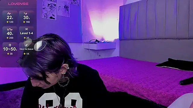 Snapshot of SukiFuyu_ chatting on 01-30-25, 12:06 SukiFuyu online show from 01-30-25, 12:06