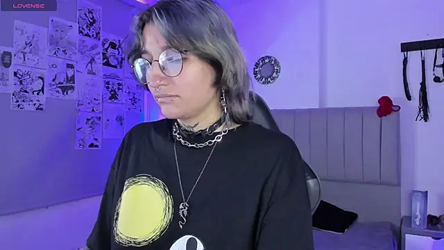 Snapshot of SukiFuyu_ chatting on 03-12-25, 12:26 SukiFuyu online show from 03-12-25, 12:26