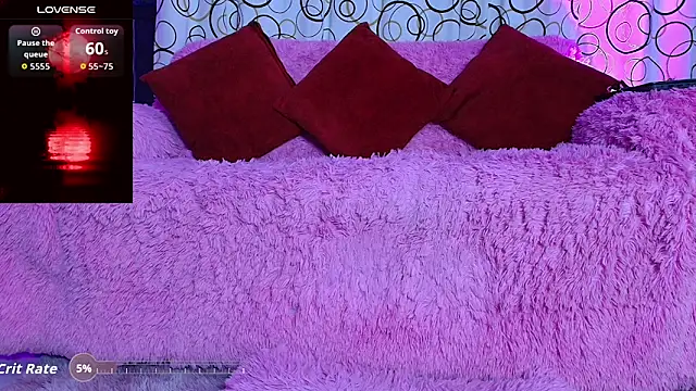 Snapshot of SukiFuyu_ chatting on 09-25-25, 02:37 SukiFuyu online show from 09-25-25, 02:37