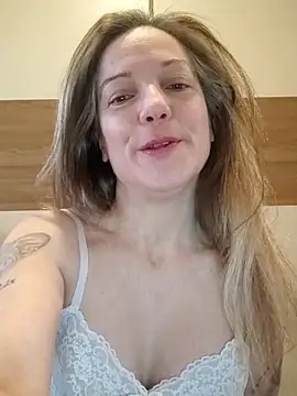 Snapshot of Dark_Angel_22 chatting on 02-18-26, 06:09 Dark Angel 22 online show from 02-18-26, 06:09