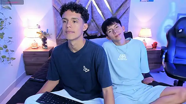 nickolas moon online show from 09-28-25, 06:13