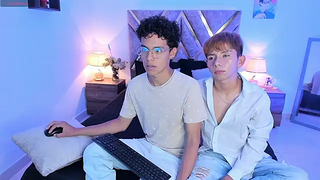 Snapshot of nickolas_moon chatting on 11-10-25, 10:31 nickolas moon online show from 11-10-25, 10:31