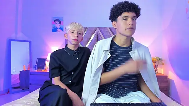 Snapshot of nickolas_moon chatting on 02-15-26, 04:36 nickolas moon online show from 02-15-26, 04:36