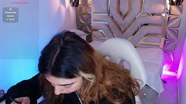 meraki fraise online show from 10-03-25, 08:06