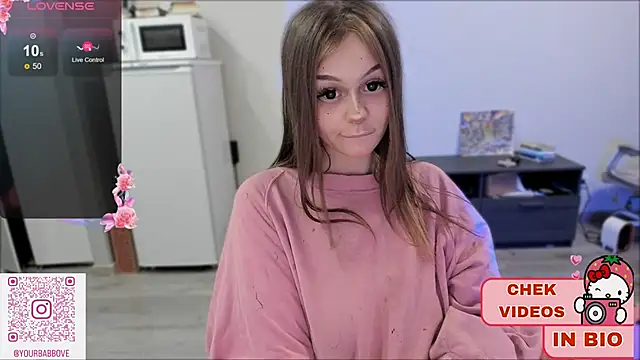 Snapshot of shy_melony chatting on 01-14-25, 09:30 shy melony online show from 01-14-25, 09:30