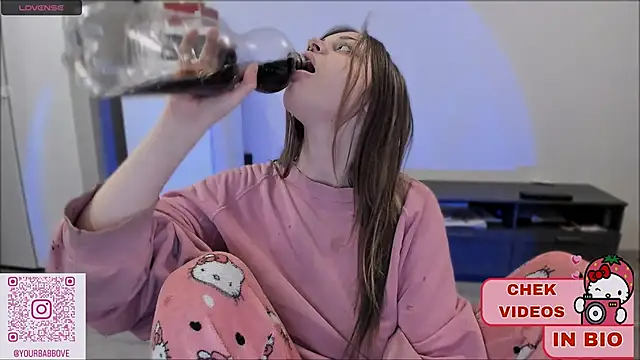 Snapshot of shy_melony chatting on 03-23-25, 02:26 shy melony online show from 03-23-25, 02:26