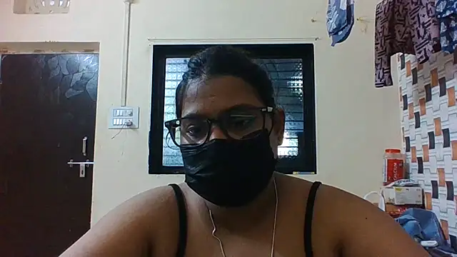 Hotmilfxox online show from 06-18-26, 11:14