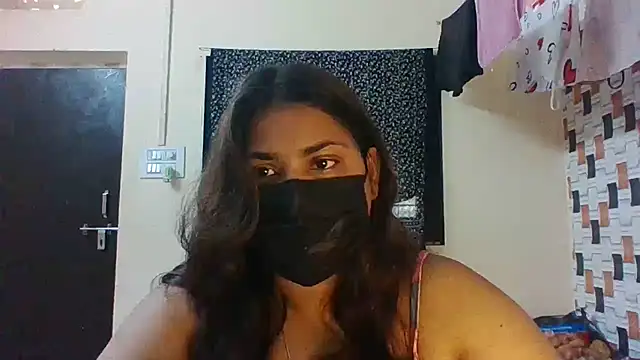 Hotmilfxox online show from 07-10-26, 08:07