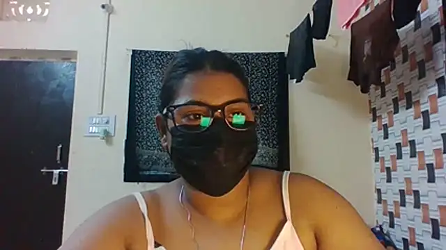 Hotmilfxox online show from 07-11-26, 08:50